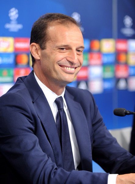 الميلان عارض بونوتشي على اليوفي من طلع من داره قل مقداره