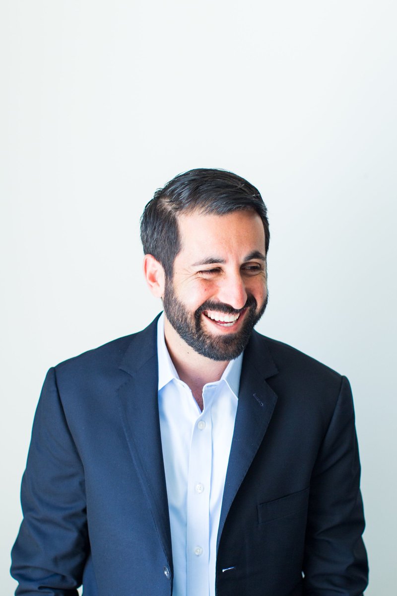 LendUpCredit's tweet image. Financial institutions have exponentially more data about consumers than they did 30 years ago. Why, then, do they still use the same data underwriting that they did so long ago? @sashaorloff chatted with @Experian and @JoAnnBarefoot to discuss. buff.ly/2utRgZb