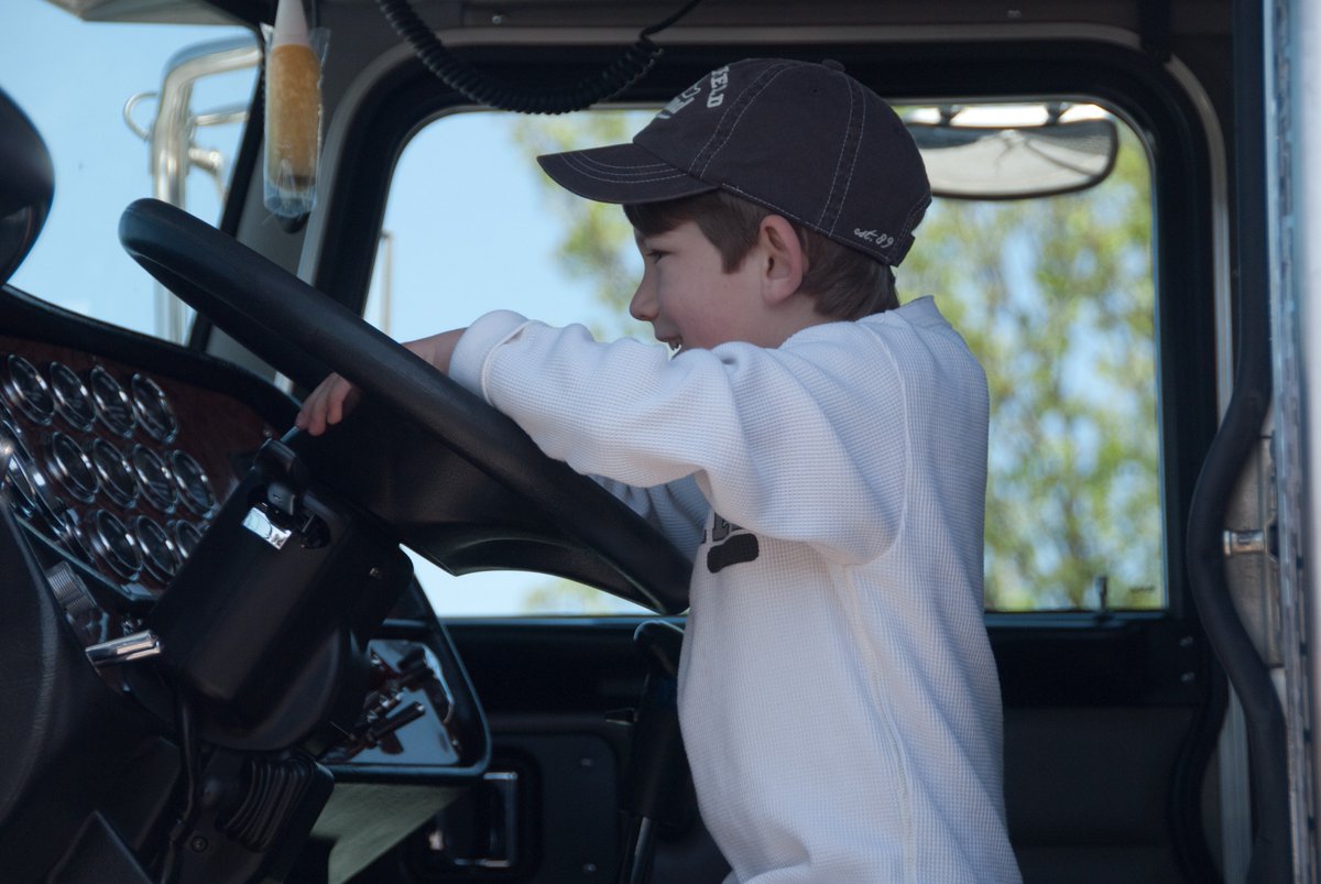 Now Hiring: Assistant Fleet Supervisor 🚘, Library Clerk 📕, On-Call Children's Case Manager 👩‍👧‍👦and 30 other positions! Apply Today! jocogov.org/careers #RecruitingTuesday