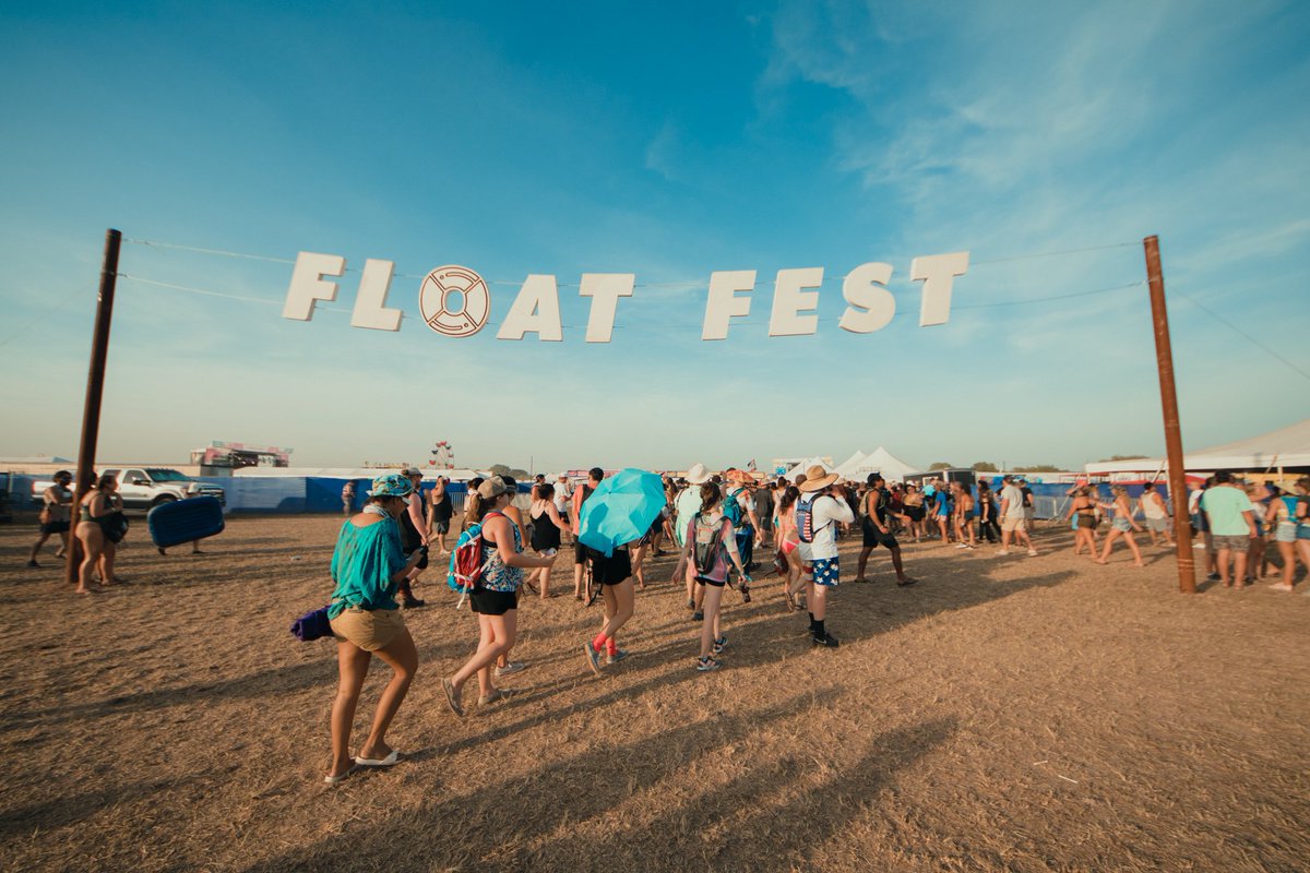 oscarmphoto's tweet photo. #thisisfloatfest https://t.co/FwrZennCWx