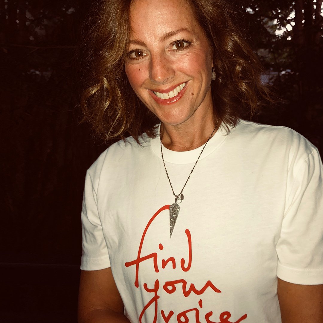 Sarah Mclachlan I M So Excited About My New Find Your Voice Supporting The Sarah Mclachlan School Of Music Shop It Here T Co Cgpc5qktpc T Co Qbtsbzpsep Twitter