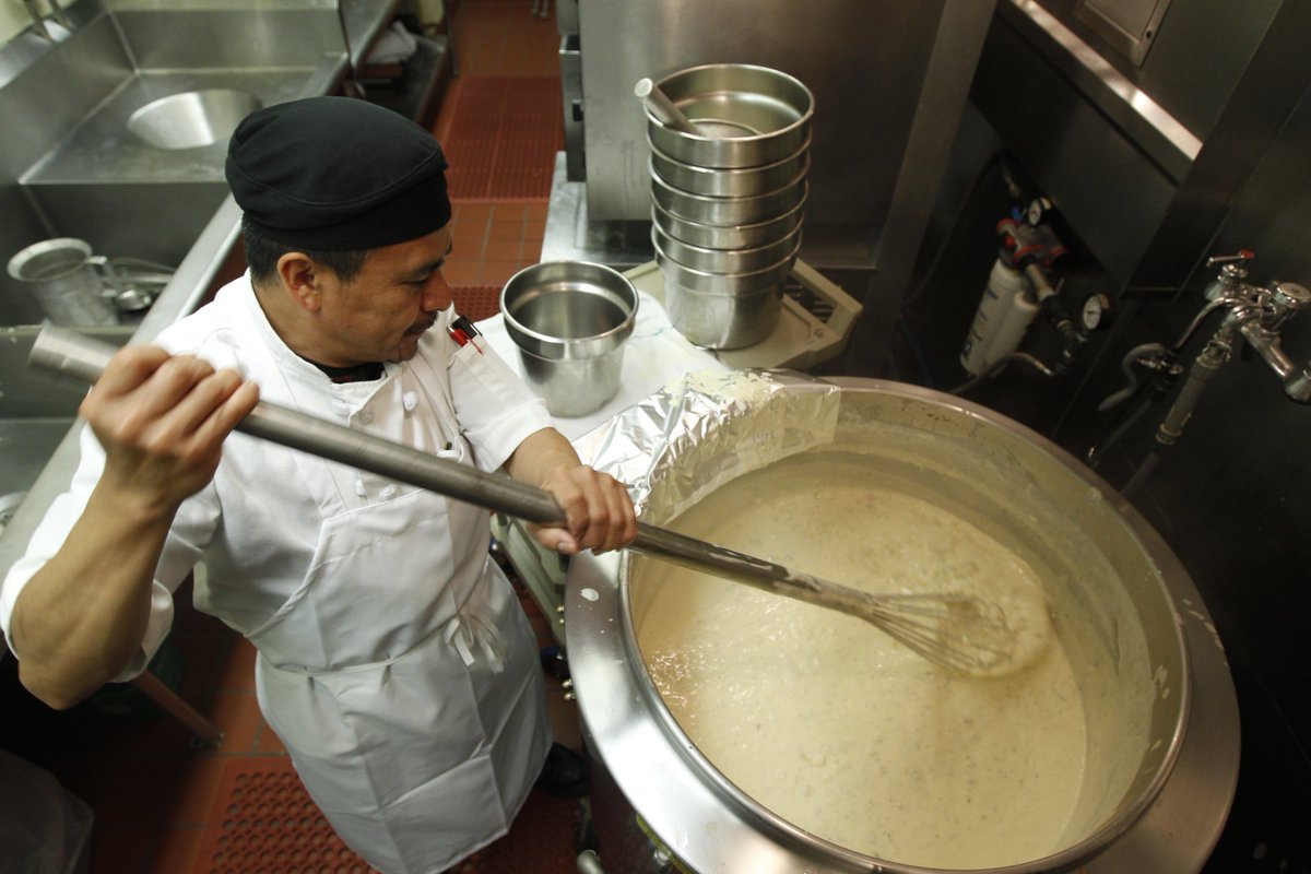 TMHealthSystem's tweet photo. #TorranceMemorial is searching for an experienced #cook to join our team. Apply now! #LAjobsearch #LAjobs https://t.co/9NMXOmogi6 https://t.co/tgpxQbaeDf