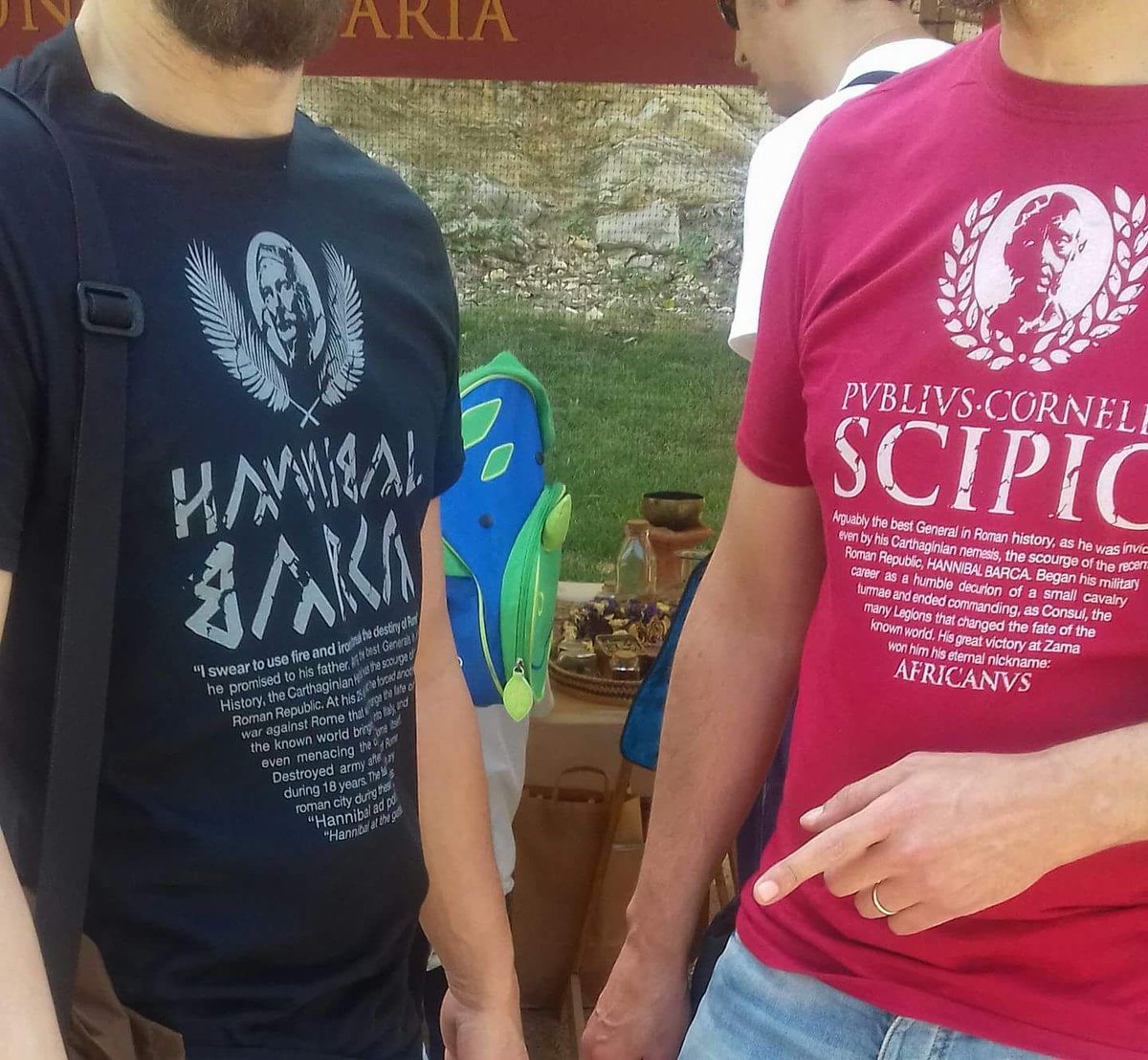 Historytshirts's tweet photo. Y tú…¿eres más de Roma o de Cartago?, ¿de Aníbal o Escipión? 🏛⚔🐘

Escoge talla y color ➡️ https://t.co/0gOyucbdog

Para ver más diseños ➡️ https://t.co/QksYl1gPN1

#anibal #escipion #carthago #roma #antiguaroma #historia #historytshirts https://t.co/ciArl07raT