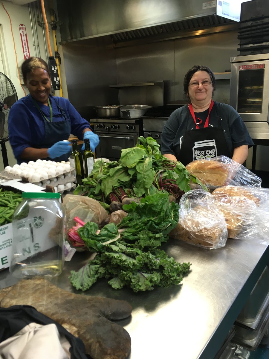 PARCtoronto's tweet photo. Luba and Tessa are always happy to have loaves from Allis Fresh Baked! They say their bread from @soraurenfarmmkt goes great with eggs in the morning! Thank you for your generous donation, its a huge hit during breakfast at our PARC Drop-In! #healthymealhealthybody https://t.co/VSoI8LEnbl