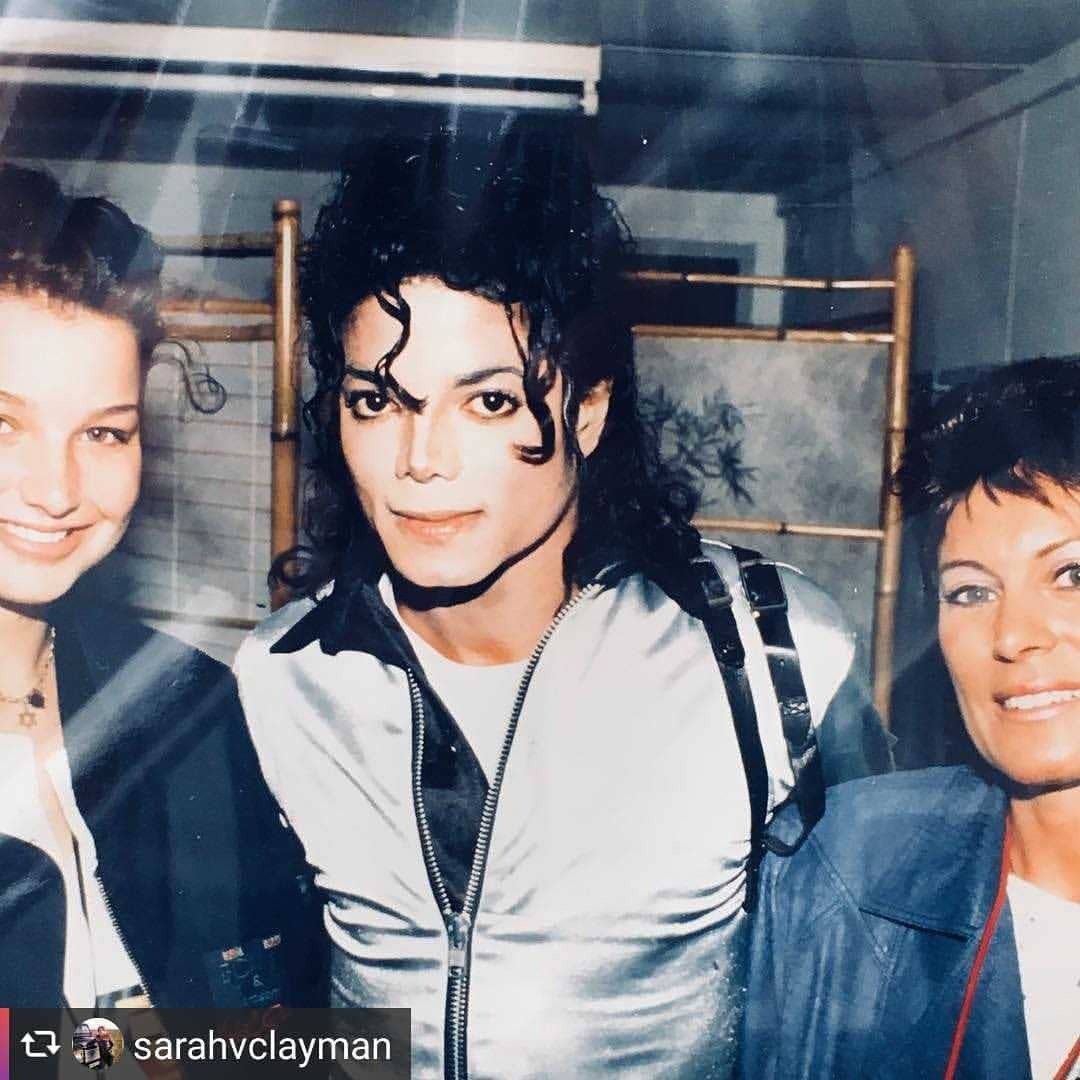 carmelamorelli1's tweet photo. #MichaelJackson behind the scenes during the Bad Tour. https://t.co/UlzQFSQsbi