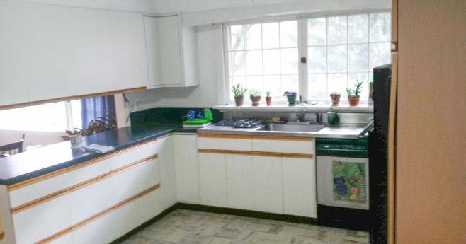 gsheller's tweet photo. A design-savvy couple update their cook space using cabinets and appliances...https://t.co/WIz0Ez3Ypa https://t.co/2AEKarVWWt