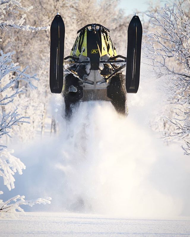 SledUSA's tweet photo. #TipsUpTuesday 💪🏼
📷: @sp.crew
#SledUSA #RideWithPride #Snowmobiling #SledUSANation #Klim #KlimLife https://t.co/MsaV1HGfNR https://t.co/j7Og1NkA5t