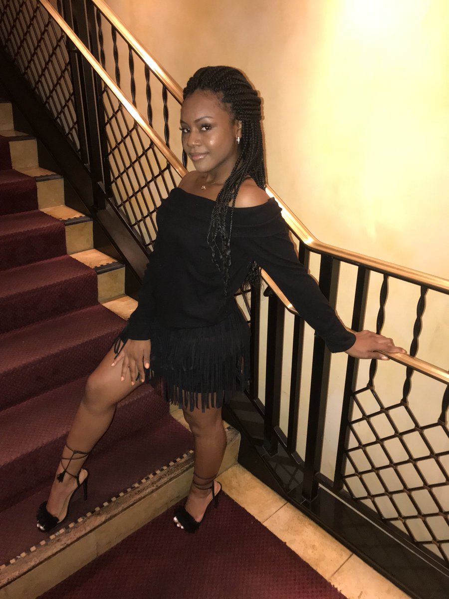 ___AshKash's tweet photo. And you knew that 💋
#lastnightlook https://t.co/w0wRqA2uCq