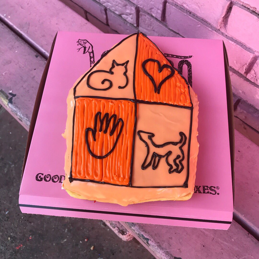 VoodooDoughnut's tweet photo. We’re dough-nating a quarter of every doughnut sold #TODAY to the @OregonHumane from our #VoodooToo shop in #Portland!!! So come down and grab a doughnut or two or three or a dozen and help us give back to our #community!!
#oregonhumanesociety #portland #pdx #portlandoregon https://t.co/ofYe18SnqB