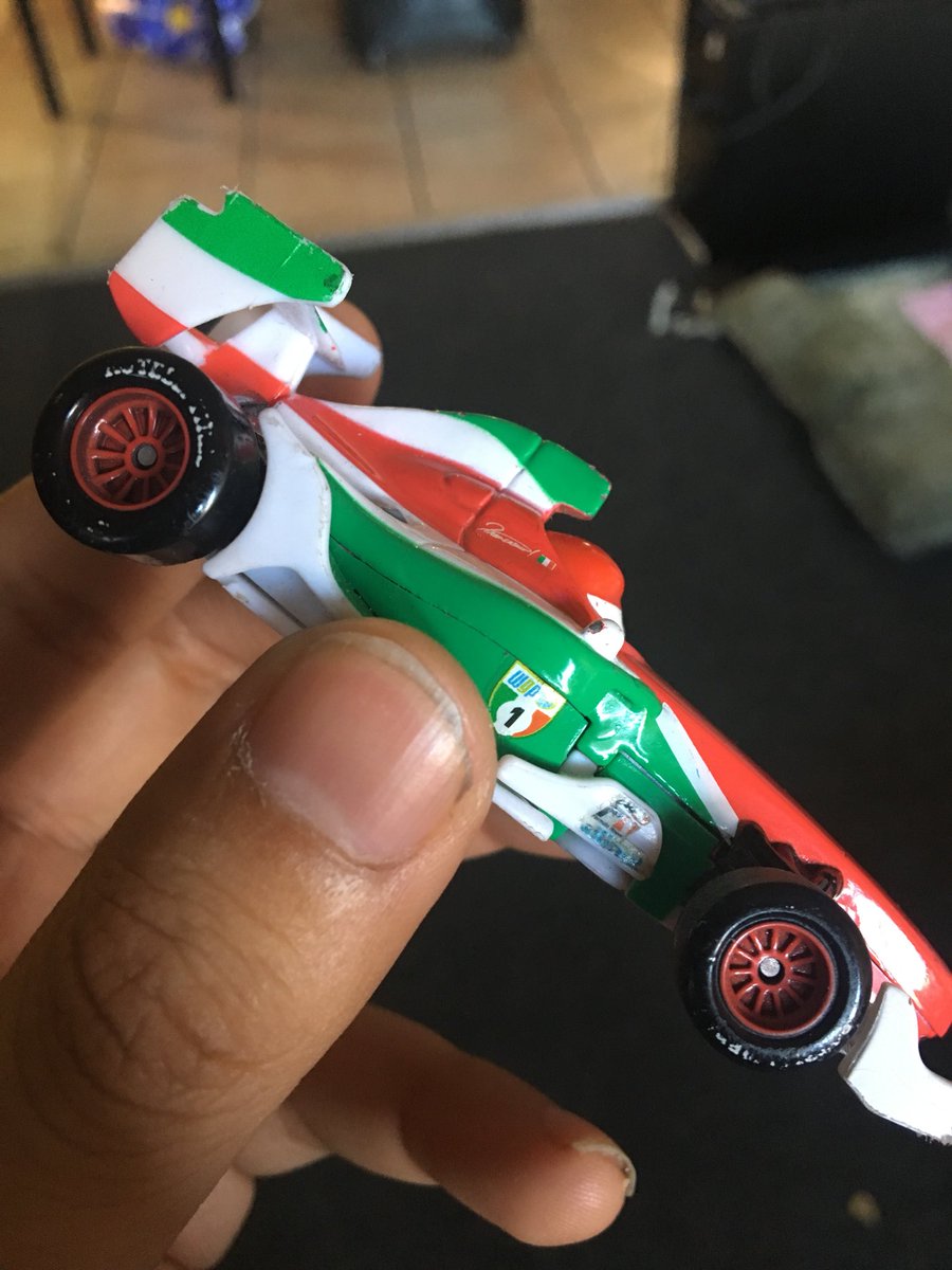 Juant0nt0's tweet photo. Should I Wheel swap the formula race car on the the Ferrari? #Hotwheels #hotwheelscustom #realriders #firstcustom #hotwheelscommunity #hotwheelsdiecast #hotwheels https://t.co/8s8JeR6wKG