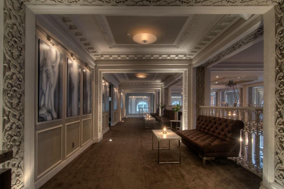 Trivia Tuesday: From 1974 to 1978, the grand ballroom at The Georgian Terrace was transformed into Atlanta rock promoter Alex Cooley’s Electric Ballroom concert venue where Fleetwood Mac, The Ramones, Bruce Springsteen and many others preformed #trivia #history #livingston