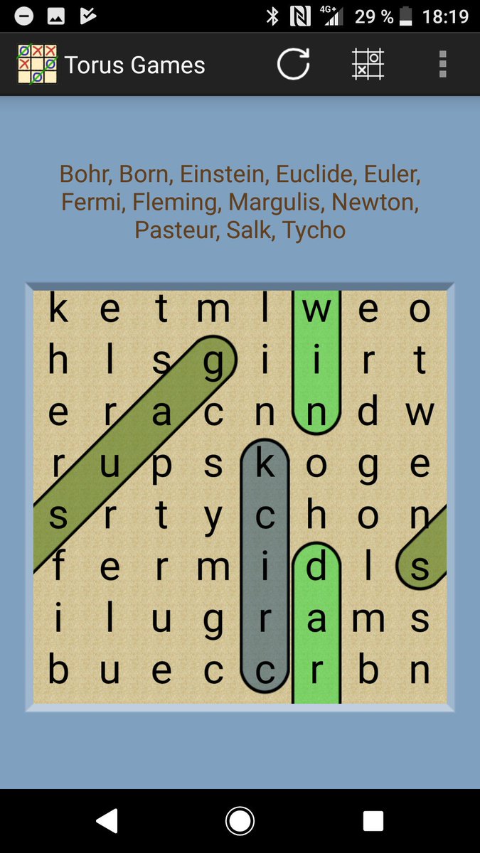 paljasn's tweet image. #MathsApp Torus Games : 8 mini jeux à découvrir... Sur un tore ou une bouteille de Klein !