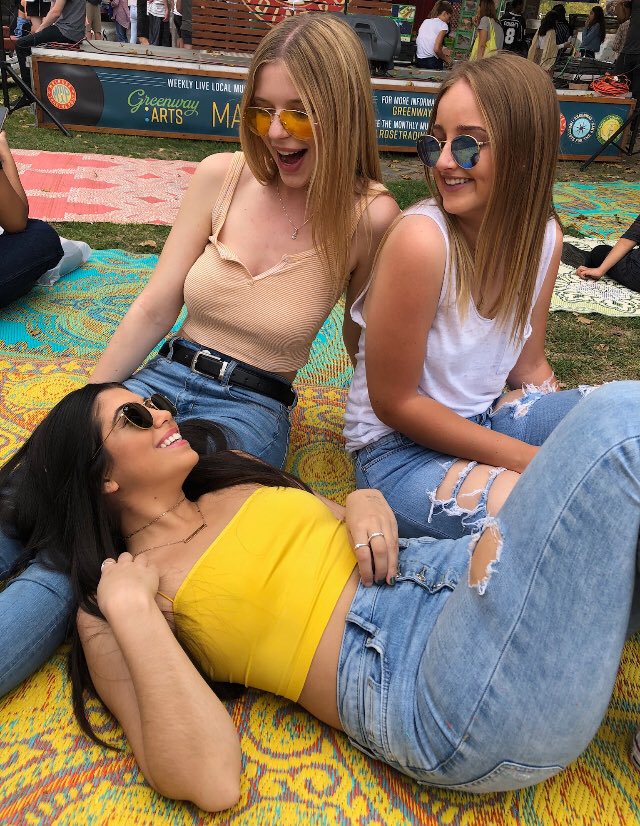 Summer time is the best time to hang out with sisters and go on new adventures!✨ and if you’re ready to join the adventures be sure to register for recruitment with the link in our bio!✨