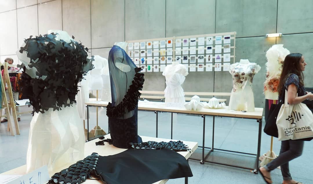 fabricademy's tweet photo. A taste of the 5th #DigitalFashion and #wearablesExhibition curated by @fabtextileslab | @fablabbcn & TextileLab Ams @waag
@Fab14France participants discovered projects by #Fabricademy alumni and the #material archives by #Fabtextiles, TextileLab Ams & FabLabKamplintfort! https://t.co/uvwOsyIvTs