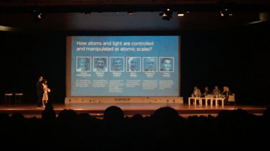 ICFOnians's tweet image. How atoms and light are controlled and manipulated at atomic scales? The #Nobel laureates explain their discoveries and views of #quantum physics during present times. #ICAP2018 @la_UPC @UABBarcelona @UniBarcelona #ICFOnians