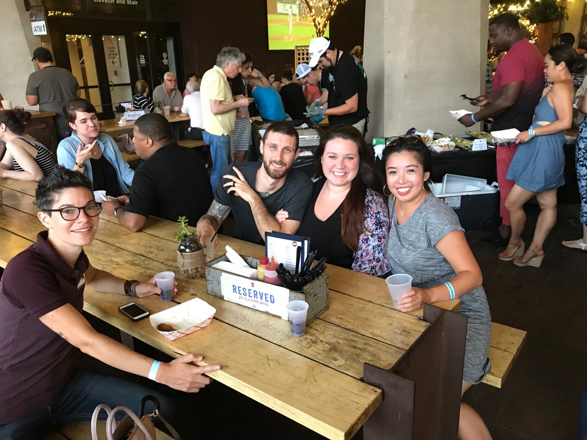 SamuelsSeafood's tweet photo. We had a blast "hanging up our aprons" with our Philly customers last night at #FindustryNight @PHLBeerGarden! https://t.co/ArBVltR5a7