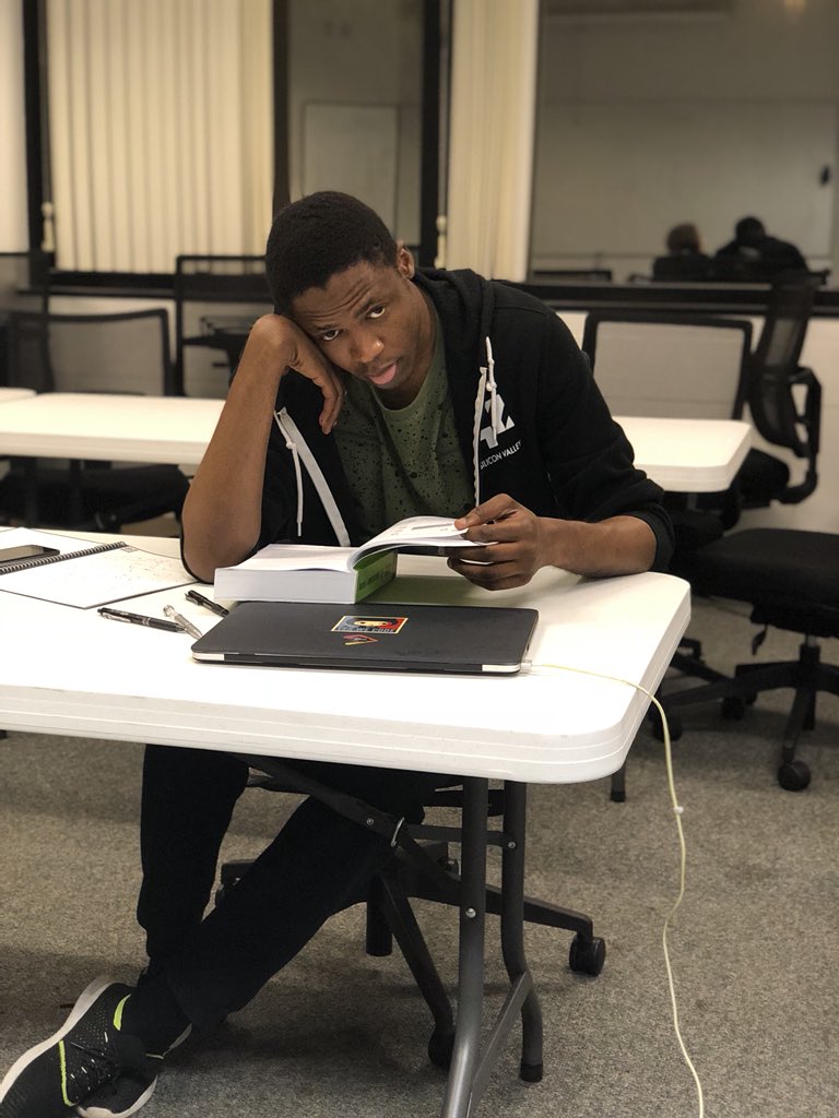 DaCodingPanda's tweet image. All work and no play. 42 cadets tackling coding interview questions. Tune in at your local 42 campus every day for interviewing questions and mentoring. @42SiliconValley #crackingthecodinginterview