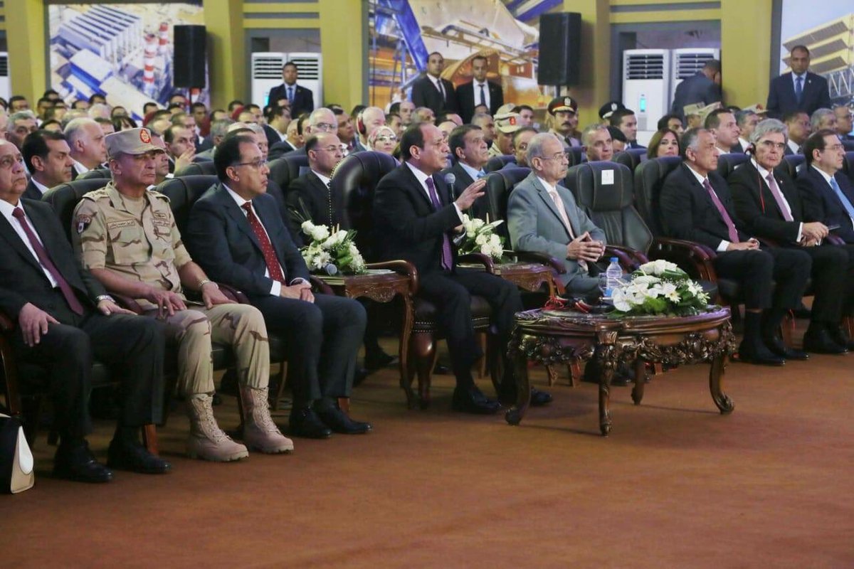 AlsisiOfficial's tweet photo. السيد الرئيس يشهد افتتاح محطة كهرباء العاصمة الإدارية الجديدة وعدد من المشروعات القومية فى قطاع الكهرباء والطاقة المتجددة. https://t.co/zSSaOF4Zg4