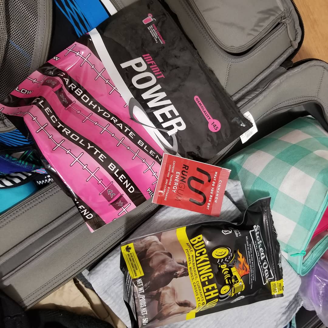 noellemontcalm's tweet photo. Essentials traveling across the pond with me. 
#fuellingyourpotential #customnutrition #rungum #runtheday #stokedoats #fuelthefirewithin https://t.co/2swxBjYf1V
