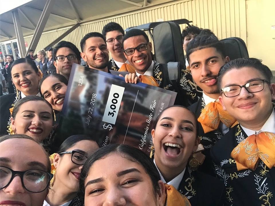 StocktonUnified's tweet photo. Congratulations to our Mariachi Chavez group, which placed 2nd in the first-ever Youth Mariachi Competition held at the @CAStateFair this Sunday! The group walked away with a $3,000 prize &amp; another wonderful experience. Great work! 🎺🎻🎶 #Proud2bSUSD #StocktonStrong #CAStateFair https://t.co/rqKiCYlwCO