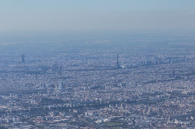 Jett1oeil's tweet photo. Clin d'œil à la tour...
.
#toureiffel #eiffeltower #eiffelofficielle #topparisphoto #thisisparis #visitparis #pariscityvision #hello_france #super_france #loves_france_ #topeiffeltowerphoto #paris #eiffel #eiffelparis #bestviewofparis #montparnassetower … https://t.co/YfiVRG4s9Z https://t.co/y9mGwqKrPk