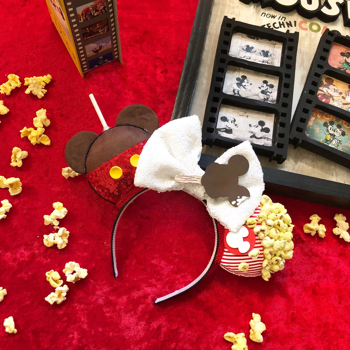magicmouseears's tweet image. Snack Ears!🍫🍿🍨

These babies were inspired by @fortheloveofcraftsbyrbt snack sign!! 😍😍 I saw it and KNEW I had to make Ears to match!

#MagicMouseEars #disneyears #snackears #disneysnacks #disneyfood #mickeybar #mickeyshaped #mickeytreats #disneyears #disneyfoodblog