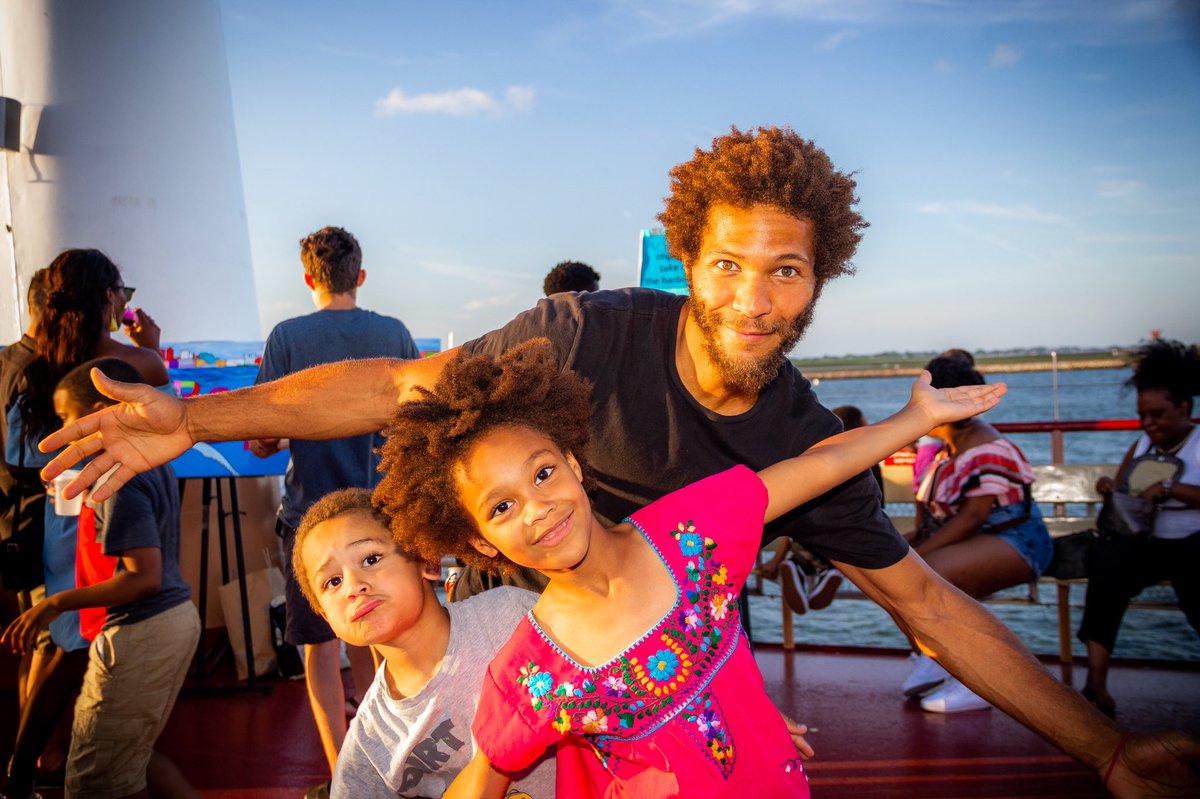 BostonHarborNow's tweet photo. Thanks to the hundreds of Roxbury families who joined us last night for a cruise on #BostonHarbor. Shoutout to @bostonfdn and @TACCRoxbury for making this event possible. #bostonfamilies #Roxbury #communitycruise #bostonharborall https://t.co/UlSzxzS2PD