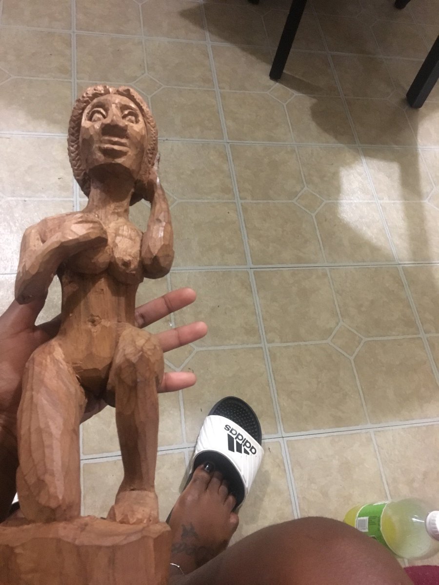 GanjahTree's tweet photo. He(art) 🎨work 4m one of mi bredrin Gilsey Lion 🦁 he hand carve this figurine from wood 👑❤️💛💚 Give thanks #Idren  #OneLove 🤲🏽 https://t.co/Nj66gSF2Z0
