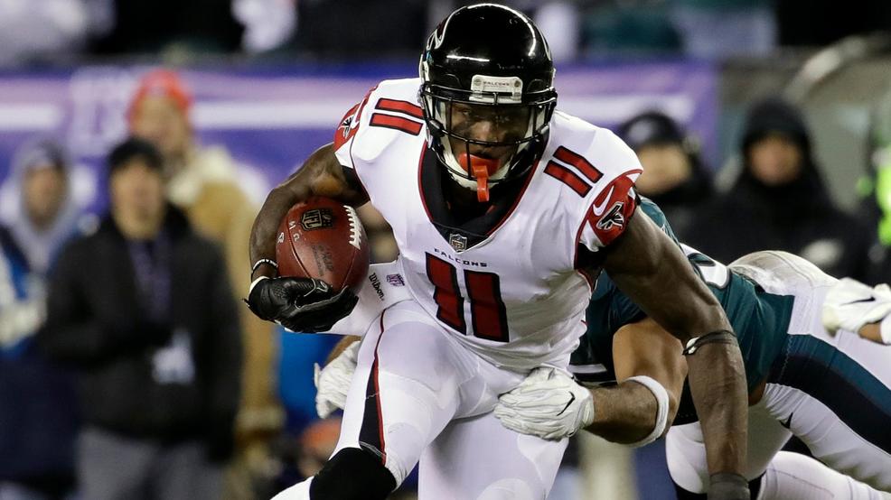 Report: Falcons star Julio Jones not reporting to training camp over contract dispute wjla.com/sports/content…
