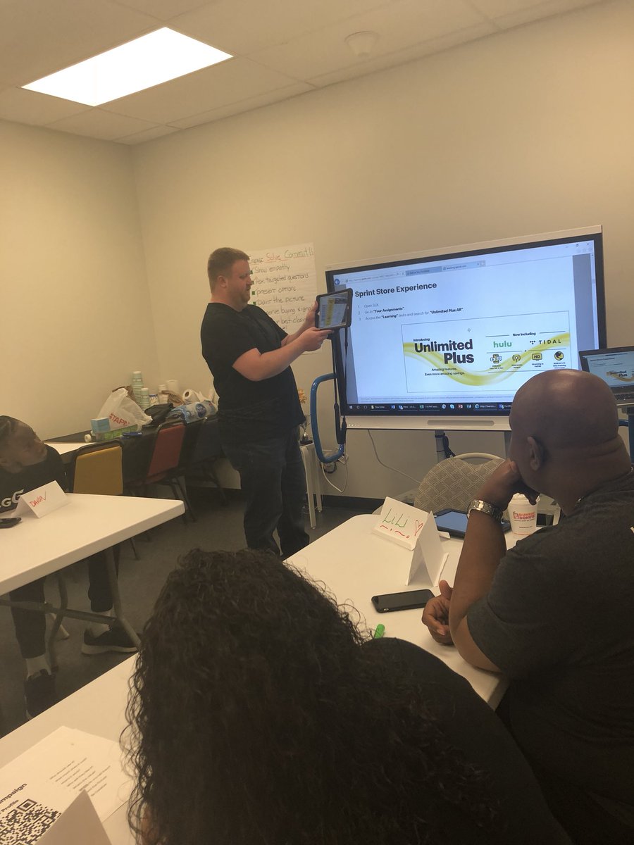 LiliYanza's tweet photo. Just a few shots from a very successful week of #platinumselling #liveoptimal #sprintwayofselling #longislandstrong @BTExpress16 @jchan267 https://t.co/fW6ctbdT16