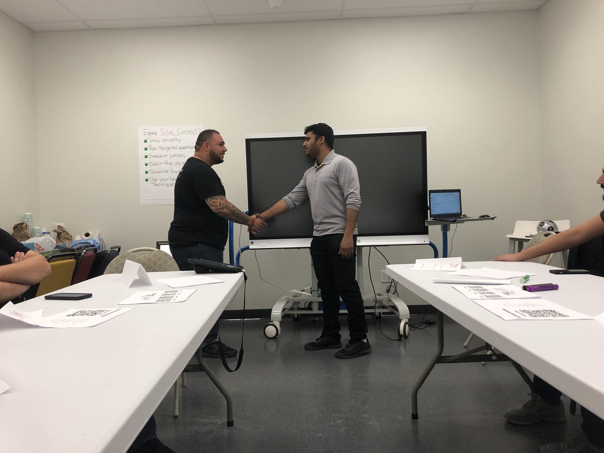 LiliYanza's tweet photo. Just a few shots from a very successful week of #platinumselling #liveoptimal #sprintwayofselling #longislandstrong @BTExpress16 @jchan267 https://t.co/fW6ctbdT16
