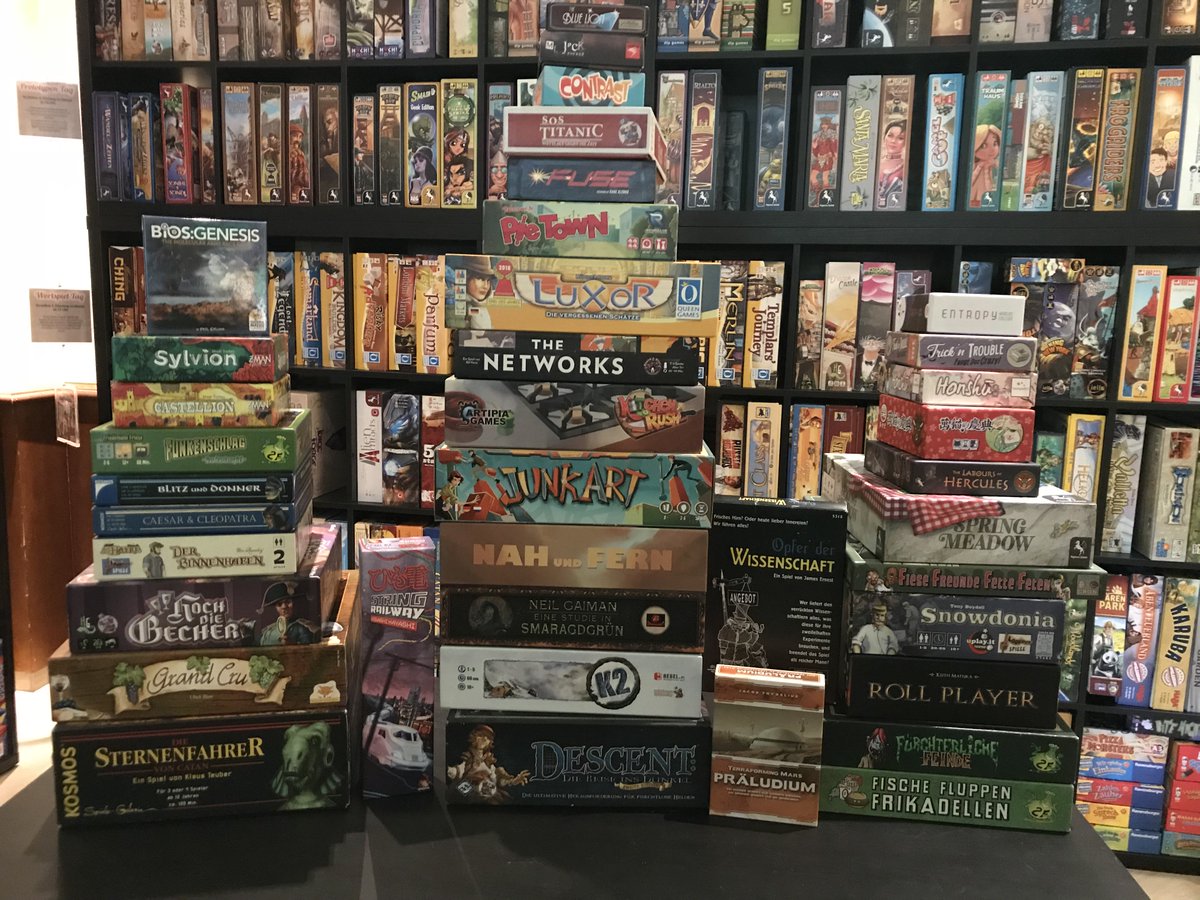 WurfelundZucker's tweet photo. Hier isser: unser #BerlinCon18 Loot. https://t.co/SlX0i8HbxQ