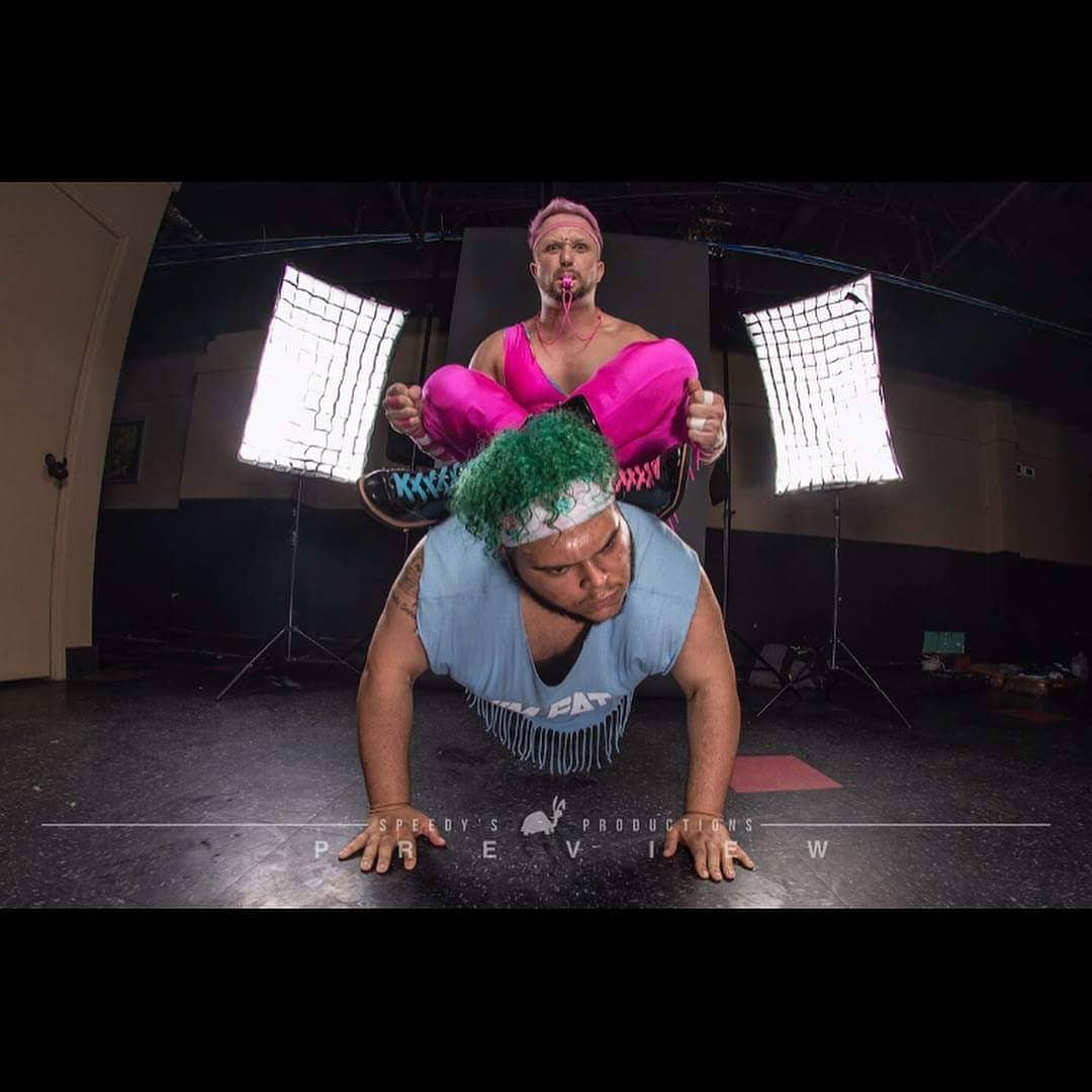 MrKiKiRoberts's tweet photo. Fabulous Fitness Previews.πΈ @Speedy_Photo #wrestling #prowrestling #tagteam #twinkie #workout #imfatletsparty #fabulous #fitness #photagraphy #professional #hairspray #pretty #pinkhair #turquiosehair #pushup #gear #3rdgear #gourgous #wwe #hoh #roh #impact #hog #fest #pwx #xwa https://t.co/Y5MejqN1Dy
