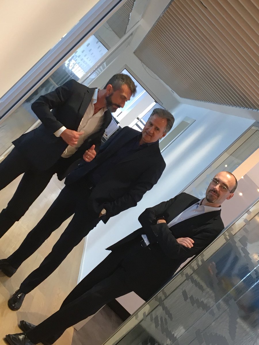 channelcity's tweet photo. Il management di @SophosItalia nella nuova sede nel centro di #Milano: spazi raddoppiati  x accogliere #partner e clienti.  Al centro la #syncronizedsecurity https://t.co/PFS5KkFjOu