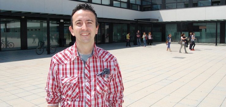aliciarll's tweet photo. El Dr. Josep Maria Raya, nou director de l’Escola de Ciències Socials i de l’Empresa del @TecnoCampus. Felicitats i bona feina!! @Joserayav https://t.co/YNb6Jq0MxR https://t.co/rpzi9VudgD