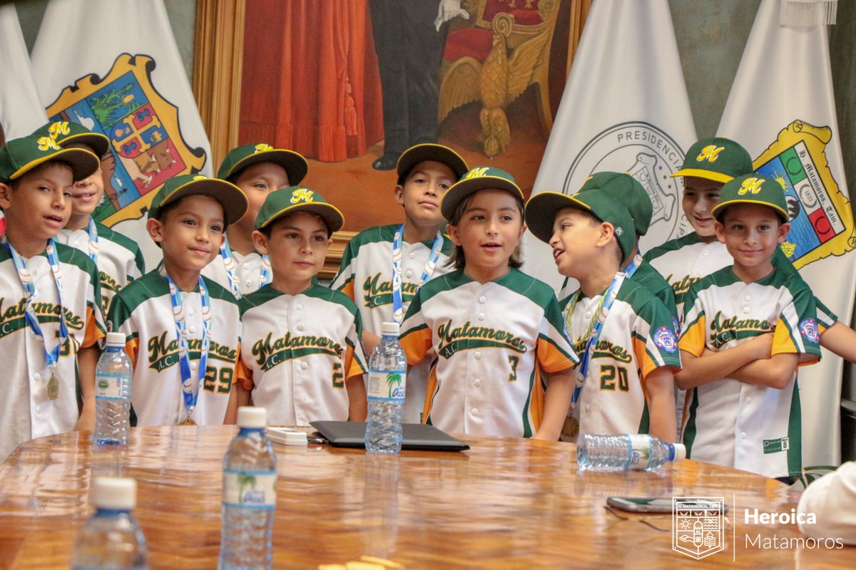 Es un honor recibir a los niños de la categoría Moyote de la Liga Pequeña #Matamoros A.C., son un gran ejemplo de que con esfuerzo y pasión por lo que hacemos, podemos realizar cualquier cosa ¡Muchas felicidades! #JuntosHacemosHeroicaMatamoros