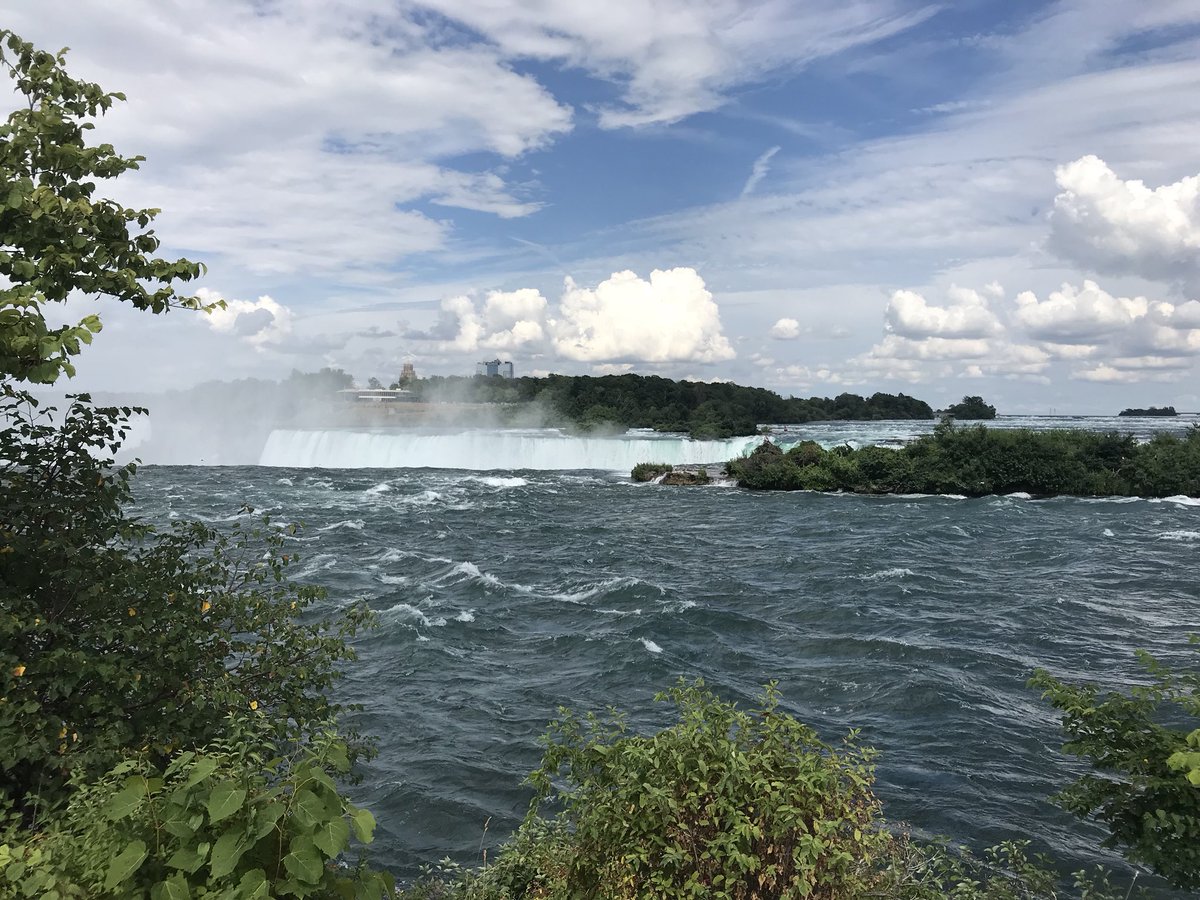 travelconfidant's tweet photo. This place energizes you. Happy to be here for he second time.  #NiagraFalls @visitniagara1 @VisitNiagaraUSA #BUCKETLIST #Canada @VisitCanadaEh #niagra #waterfall https://t.co/Xr34XOSkWb