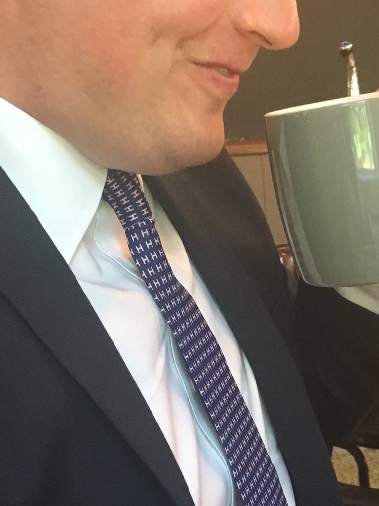 Mr Pinfold was truely embracing all that is HH today. <a href="/HolroydHowe/">Holroyd Howe</a> <a href="/rharte31/">Ronan Harte</a> <a href="/Nickhowe64/">Nick Howe</a> <a href="/NSkevington75/">Nicola Skevington</a> <a href="/k_riches7/">Karen Riches</a>