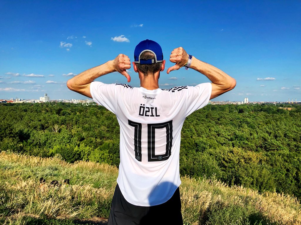 Thx @MesutOzil1088 for many magical #football moments! 👏 #Özil #M1Ö #WorldChampion #DFBteam @DFB_Team #Drachenberg #Grunewald 🌲 #Charlottenburg #Berlin #Deutschland #Germany