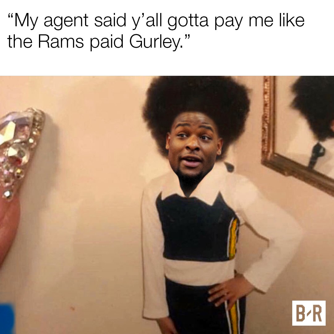 BleacherReport's tweet photo. 😂 👀 @LeVeonBell https://t.co/6zTpw0cVYR