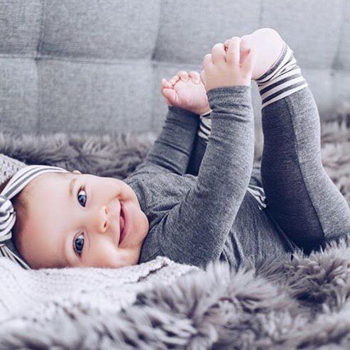 Mombabycare11's tweet photo. #babies 
#BabaeAko 
#mom 
#cute 
#MotherDaughter https://t.co/21YvMRUCOk
