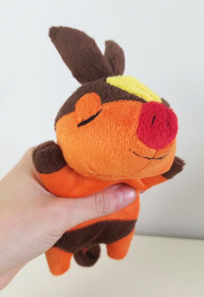 BubbleRhapsodys's tweet photo. Sleepy Tepig Kuttari  :) I love how he turned out though and will make a pair again someday :) #tepig #kuttari #fanart #pokemon #plush #plushie https://t.co/CCeoYhvmNT