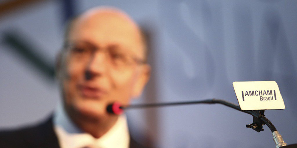 AmchamBR's tweet photo. A íntegra do encontro com @geraldoalckmin na #AmchamSãoPaulo já está disponível na #AmchamTV. #SeuPaísSuaDecisão  https://t.co/lGNCgCna5u https://t.co/3YxdnnQNsk