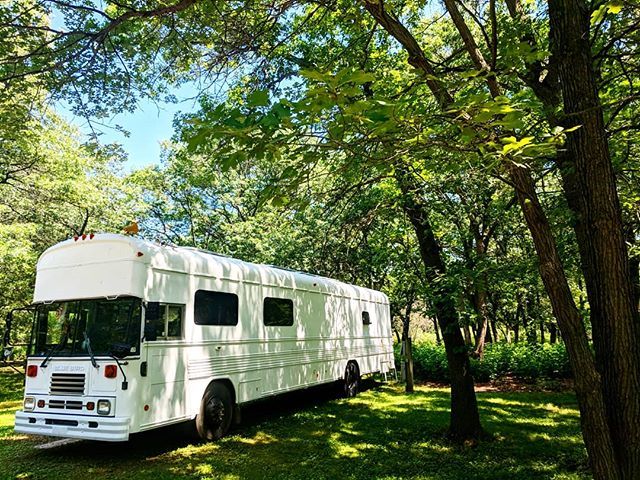 bosquefarm's tweet photo. Blue skies and green leaves.
#boldorfoolish
.
.
.
.
.
.
.
.
#skoolie #busconversion #travel #travellingfamily #tinyhouse #tinyhouseonwheels #busliving #buslife #homeiswhereyouparkit #simplelife #livingsmall #camping #tinyhousemovement #skoolielife #buslovers #buslifemovent… https://t.co/BVigV8E7y1