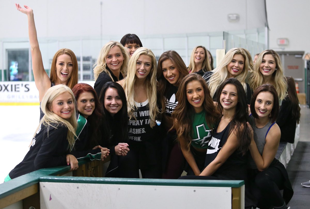 DSIG_Alicia's tweet image. 4️⃣ DAYS 💚 Love this team with all my heart 💚 #squadgoals #auditions #prepclass #practice #icegirls