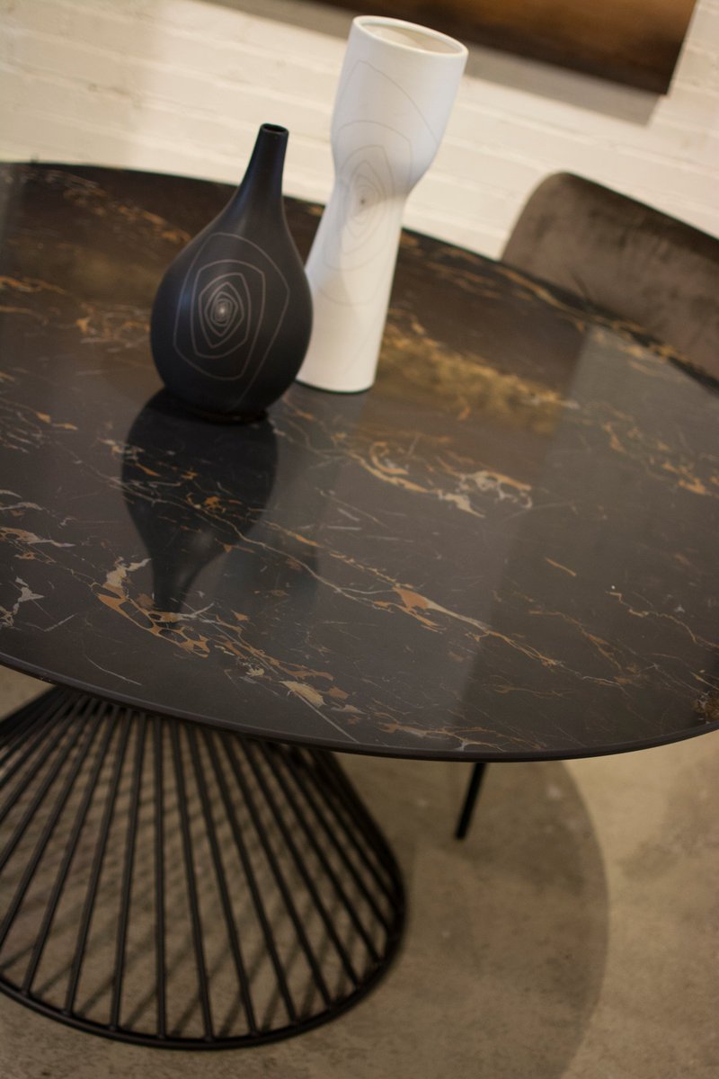 PerLoraHome's tweet photo. Experience the exclusive Calligaris Dining Collection. This dining table features a rounded ceramic top and playful legs to show off your #PerLoraStyle. https://t.co/vUgVsYwhnd