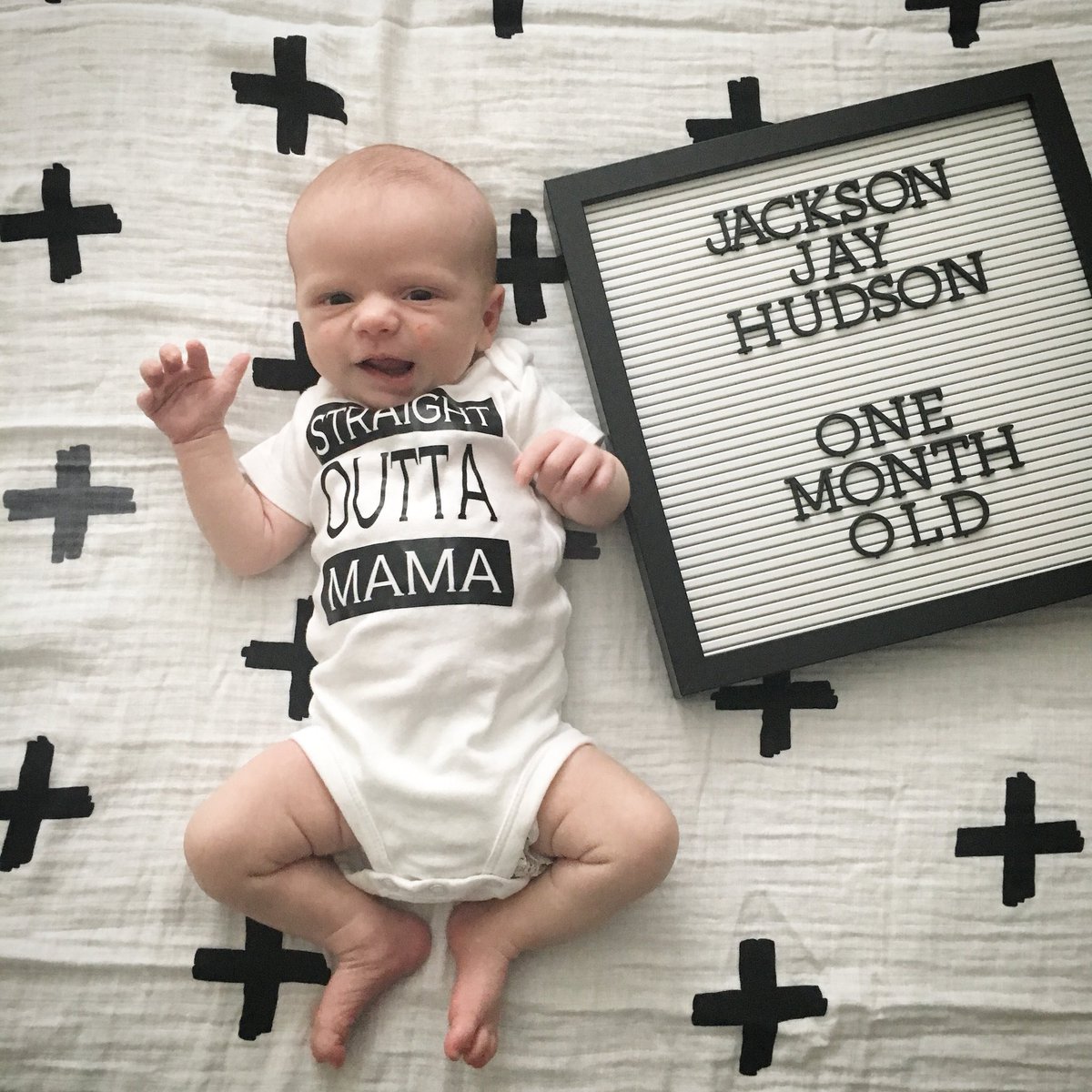 SarahJeanHud's tweet image. #onemonthold 🖤