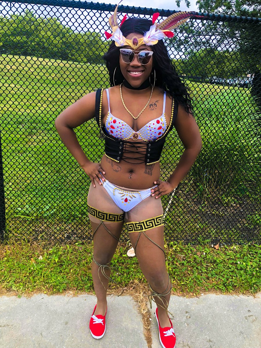 tayB_axa's tweet photo. “When it comes to mas I’m a top strikaaahhhh!” 💃🏾 🎉

#FeteransClub #Feteran #Fete #Party #Feting #AtlanticCityCaribbeanCarnival #AtlanticCityCarnival #InfusionMasBand #InfusionNation https://t.co/hxf8GJMBh0
