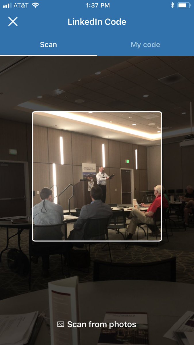 blondebanker_'s tweet photo. @ChrisCommando teaching us @GSBColorado community bankers- how to use @LinkedIn better! Didn’t even know it did that... 😳🤯 #GSBC2018 Wow!!!! https://t.co/7qxJfN0pz7