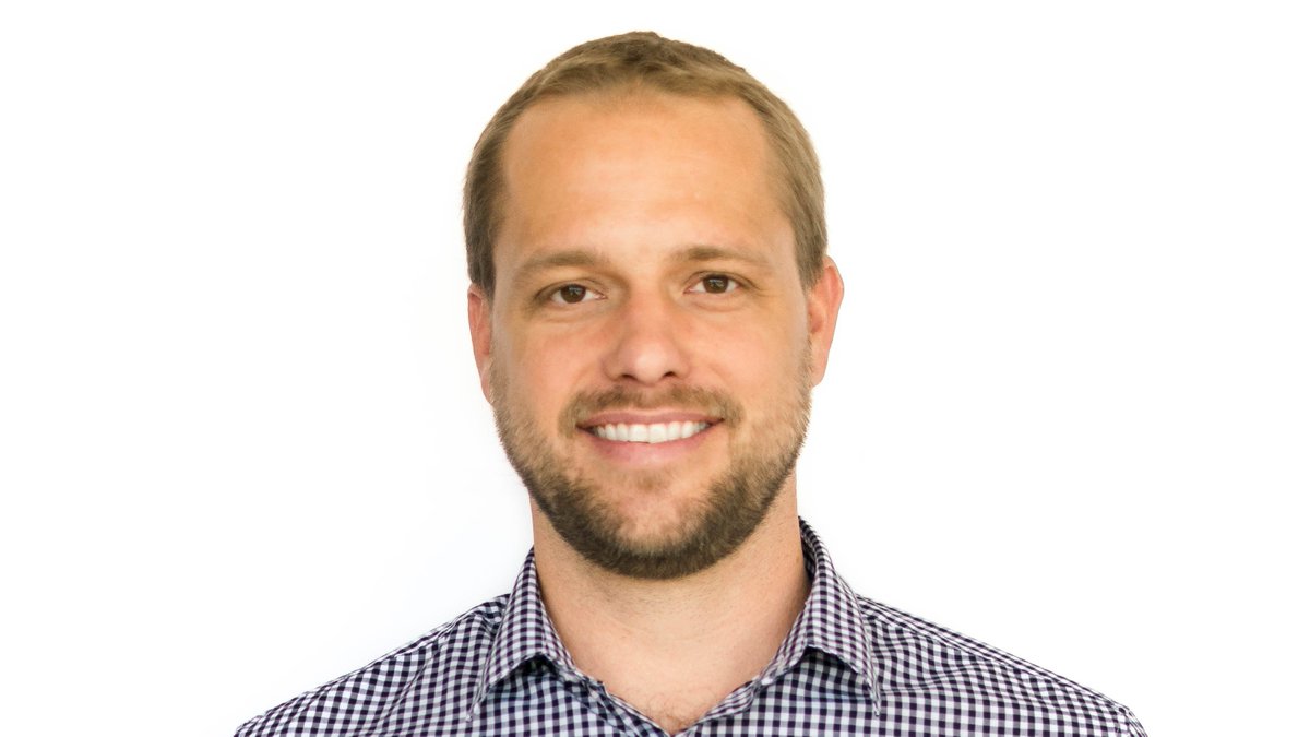 SlantRange's tweet photo. Welcome Kevin Schrage to the #SLANTRANGE team! As Director of Marketing he will help with brand and market strategy as we continue to grow. He also brings farming experience to the team. Prior to moving sunny San Diego he worked on the family farm in Illinois. 🌾🌽🚜 https://t.co/nn4cWcolec